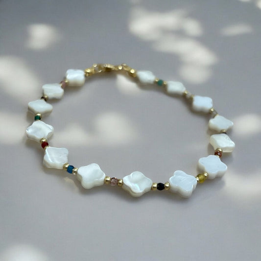 Mother of pearl clover & mini gemstone bracelet